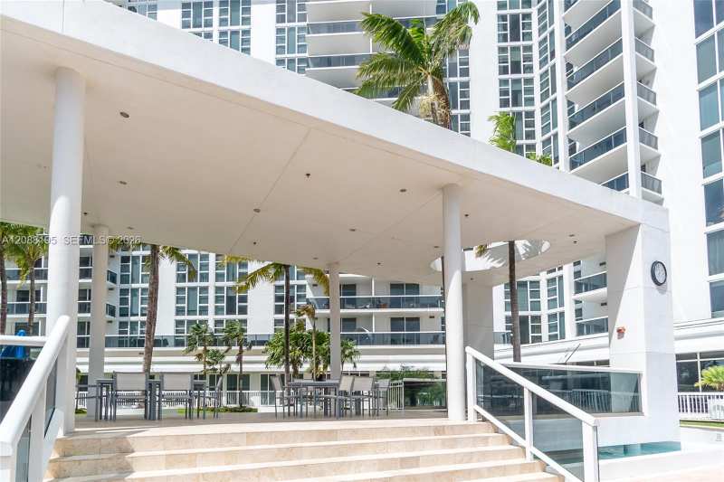 10275 Collins Ave # 720, Bal Harbour FL 33154