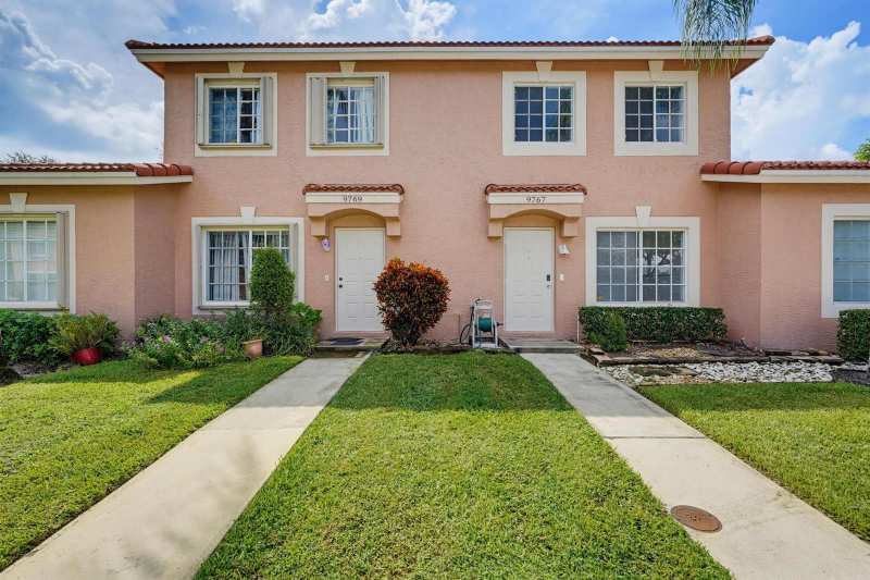 9767 Kamena Circle, Boynton Beach FL 33436