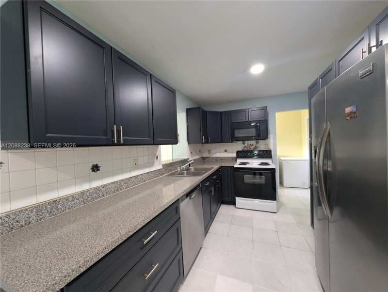 2912 Sunshine Blvd, Miramar FL 33023