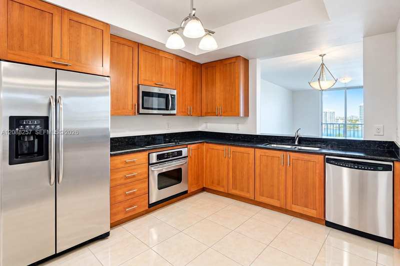 3340 NE 190 ST # 1204, Aventura FL 33180