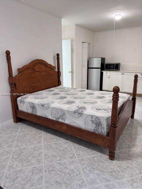 1281 NE 210th Ter # B, Miami FL 33179
