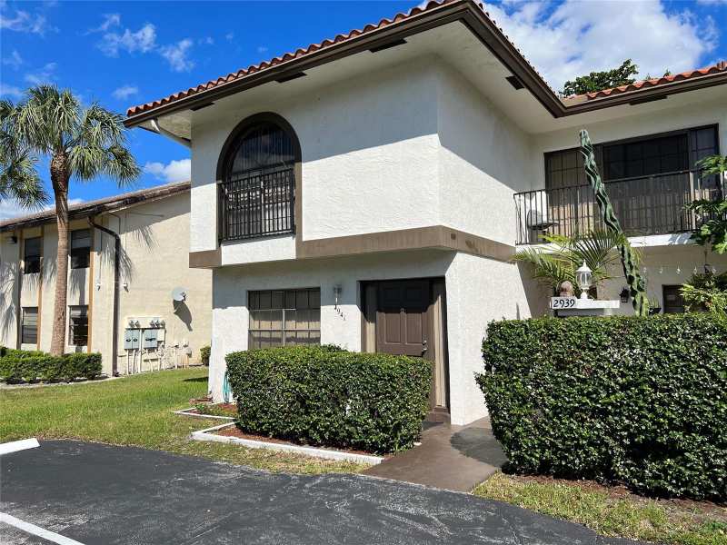 2941 NW 92nd Avenue, Coral Springs FL 33065