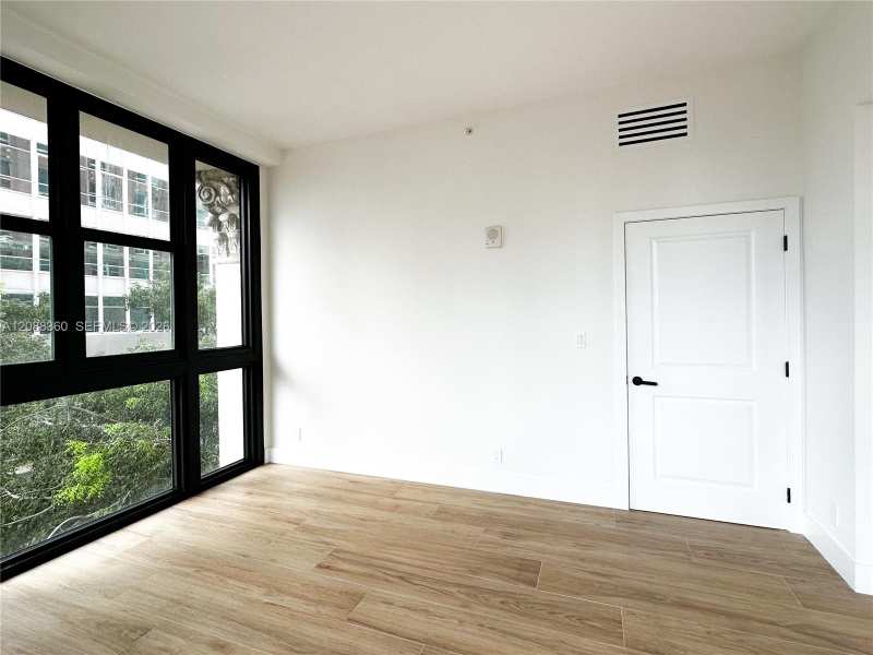 111 E Flagler St # 304, Miami FL 33131
