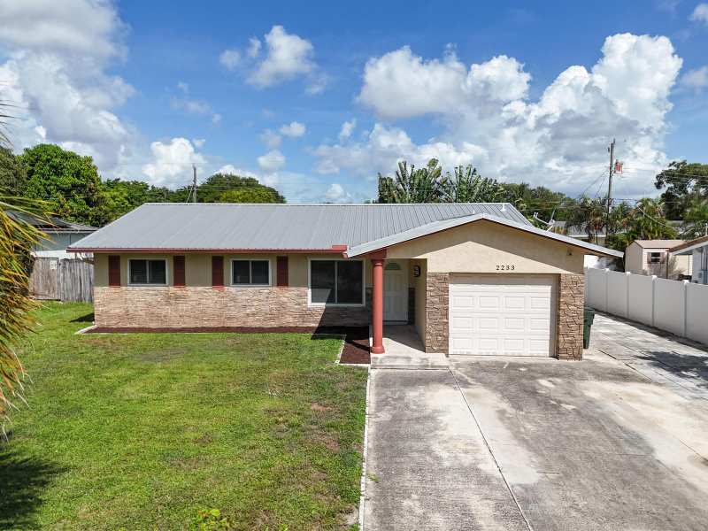 2233 NW 3RD Avenue, Boca Raton FL 33431