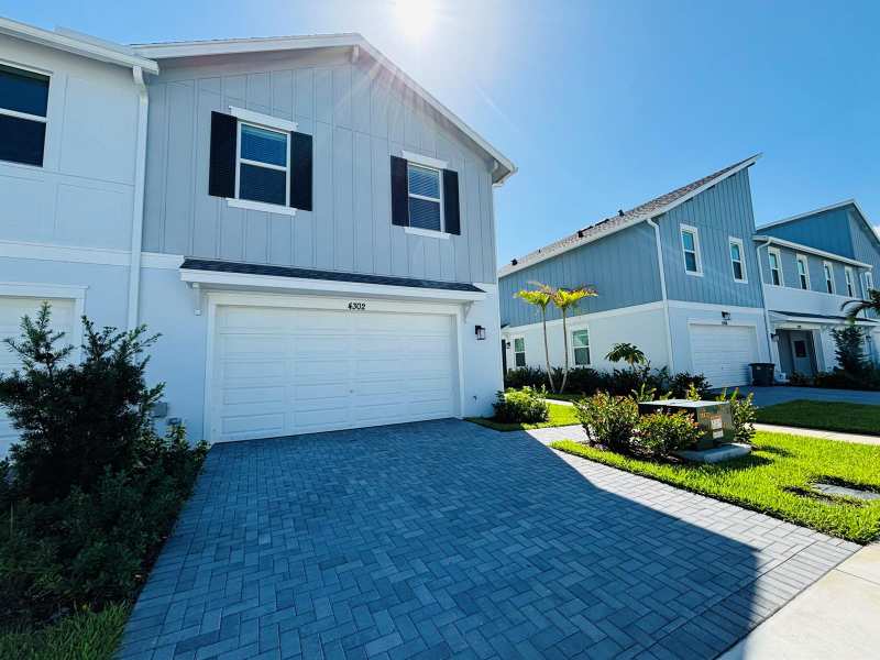 4302 Brookgreen Square, Westlake FL 33470