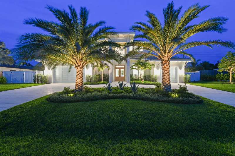 192 RIVER Drive, Tequesta FL 33469