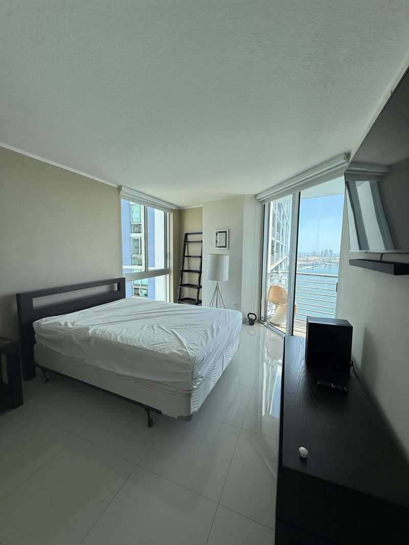 325 S BISCAYNE Boulevard # A, Miami FL 33131