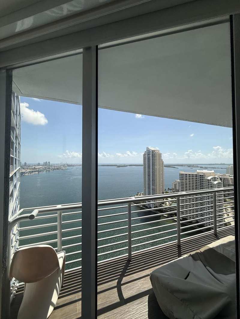 325 S BISCAYNE Boulevard # A, Miami FL 33131