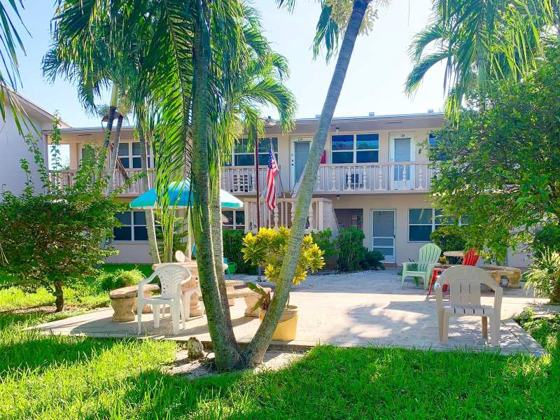 127 Waltham F, West Palm Beach FL 33417