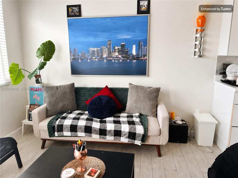 1601 Meridian Ave # 208, Miami Beach FL 33139