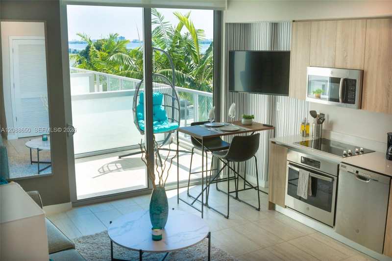 3900 Biscayne Blvd # 723, Miami FL 33137