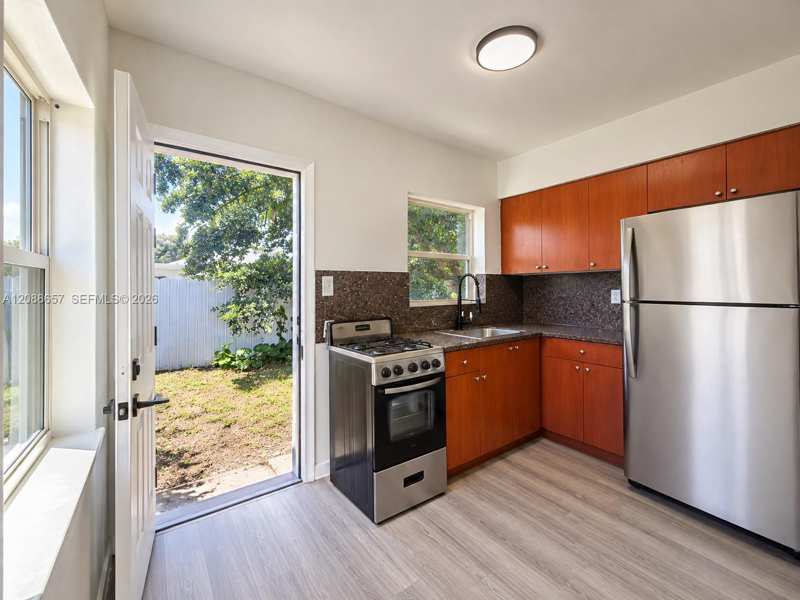 2711 Lincoln St # 1, Hollywood FL 33020