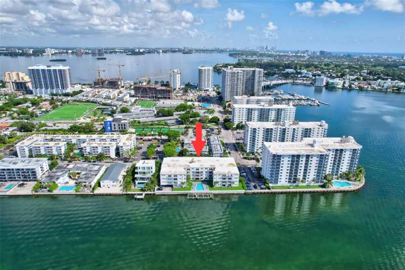 1880 S Treasure Dr # 4M, North Bay Village FL 33141