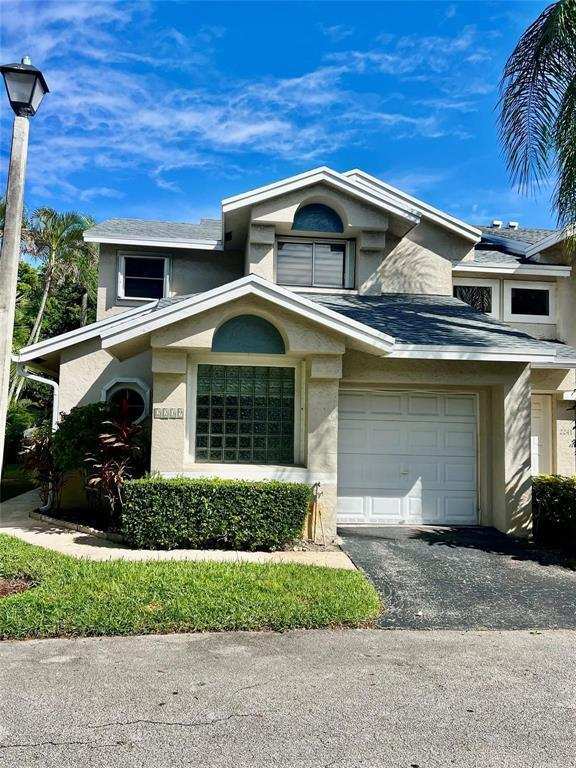 2239 Discovery Circle W, Deerfield Beach FL 33442