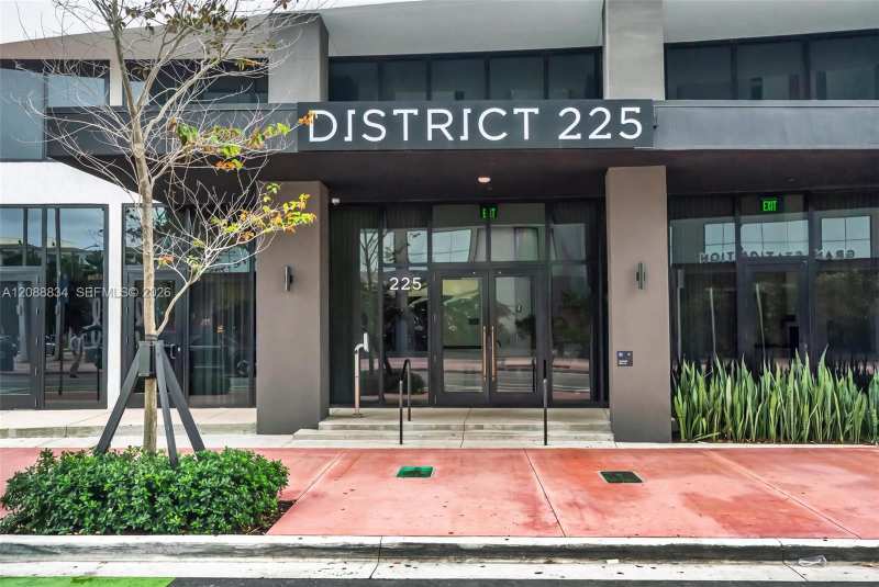 225 N Miami Ave # 2208, Miami FL 33128