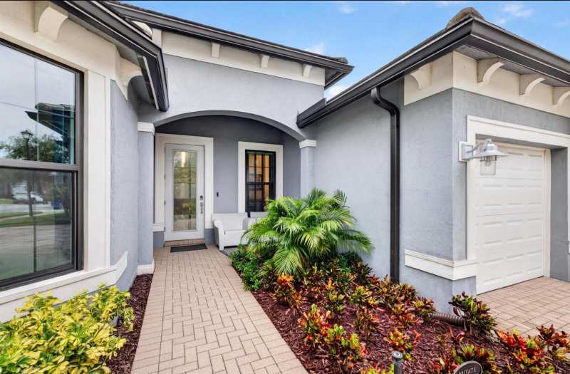 4529 Pinehurst Trail W, Oakland Park FL 33309
