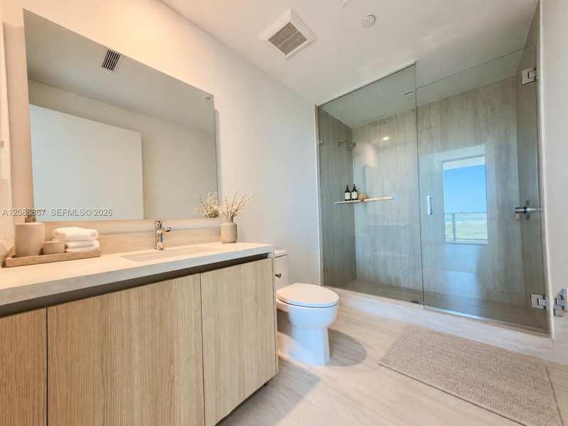 2411 Laguna Circle # 2103, North Miami FL 33181
