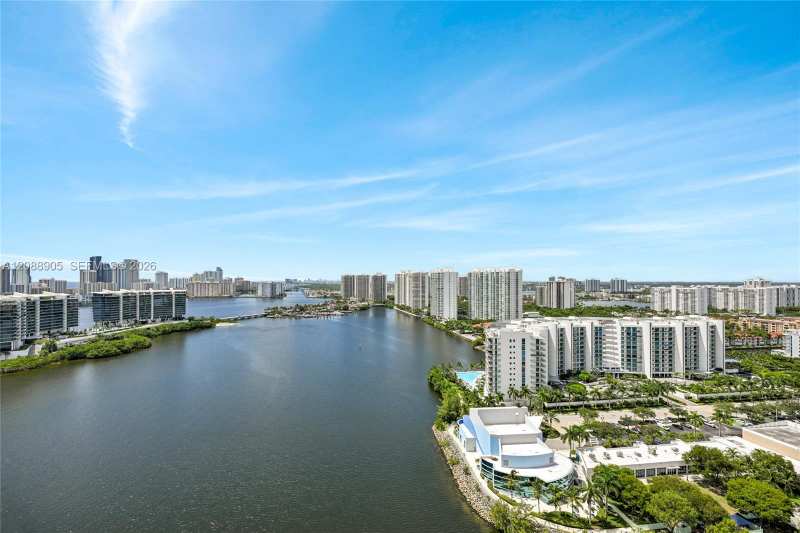 3370 Hidden Bay Dr # 2813, Aventura FL 33180