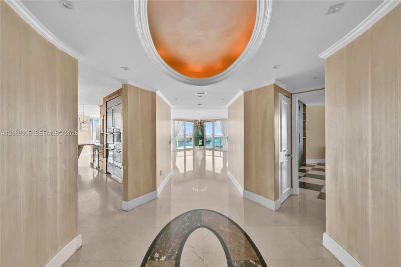 3370 Hidden Bay Dr # 2813, Aventura FL 33180