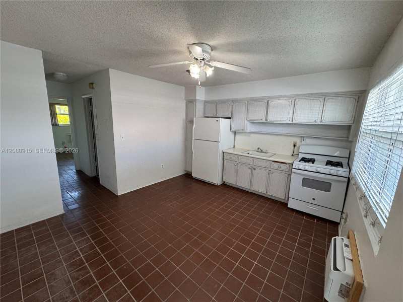 524 Washington Ave # 311, Miami Beach FL 33139