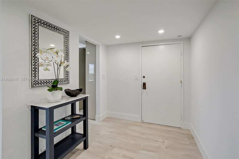 1111 Crandon Blvd # A507, Key Biscayne FL 33149