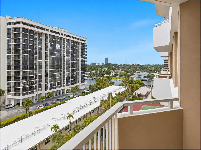 1985 S OCEAN Drive # 6G, Hallandale Beach FL 33009