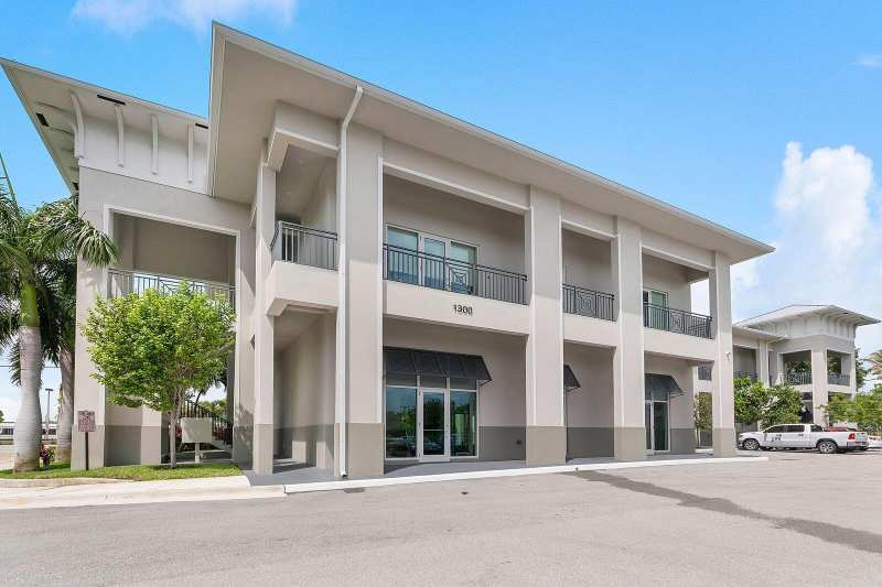 1300 S Dixie Highway, Lantana FL 33462