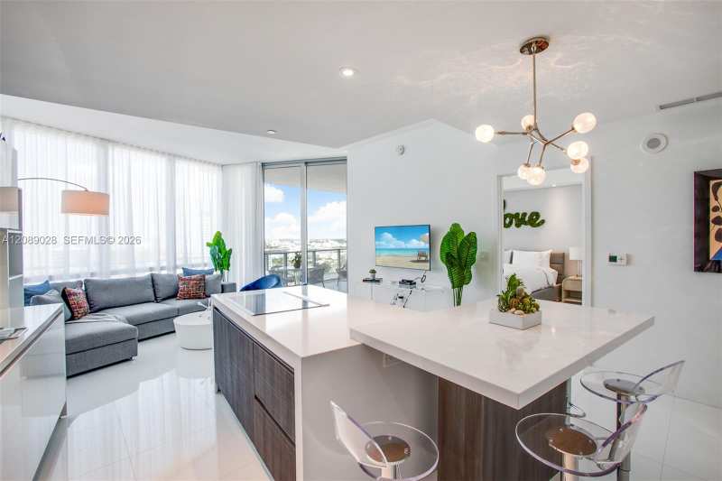 851 NE 1 # 1810, Miami FL 33132