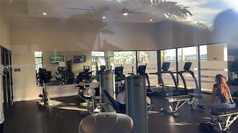 10948 W 32nd Ln, Hialeah FL 33018