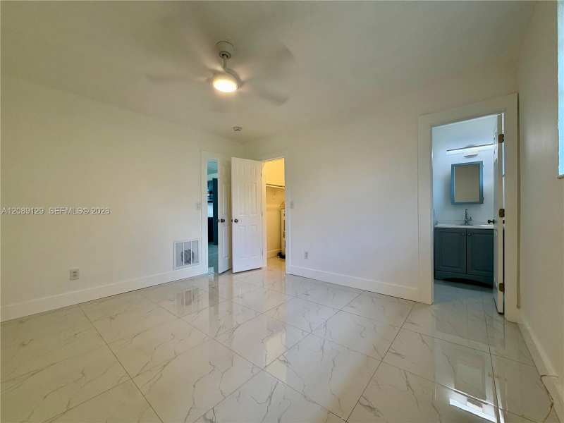 3110 NW 135th St # 2, Opa-Locka FL 33054