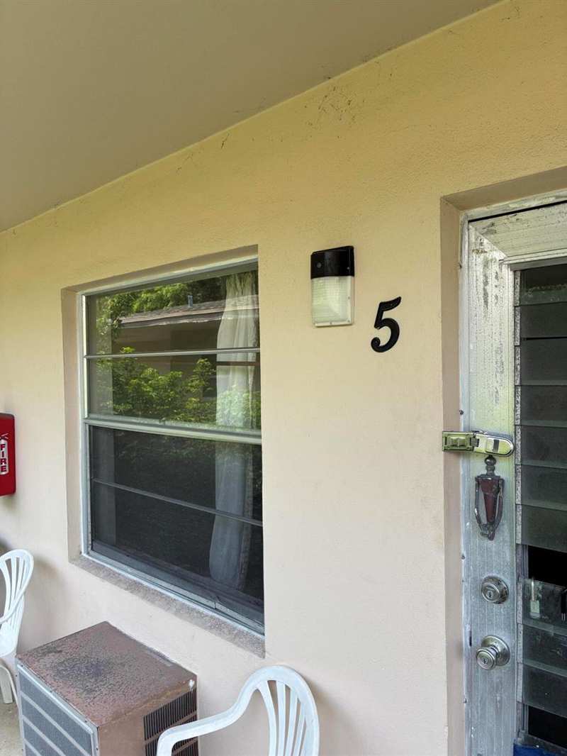 1746 3rd Avenue N # 5, Lake Worth FL 33460