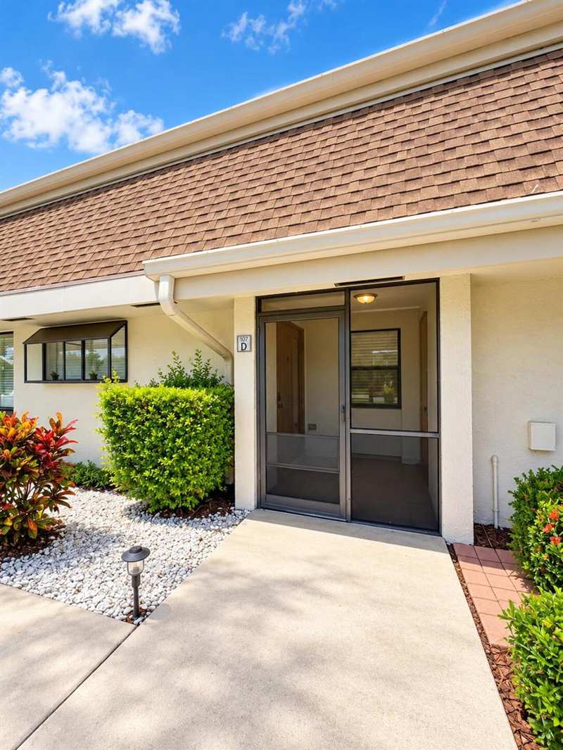 107 HALF MOON Circle # D, Jupiter FL 33458