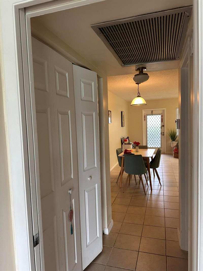 1090 Cornwall E, Boca Raton FL 33434