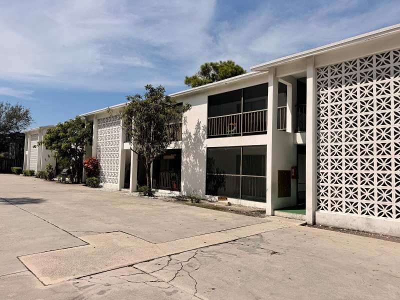 1741 3rd Avenue N, FL 33460
