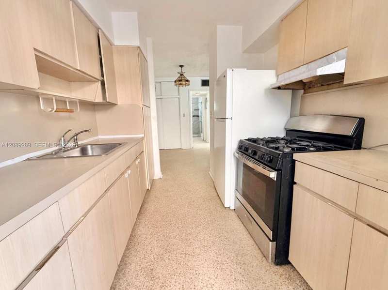 609 Lenox Ave # 1, Miami Beach FL 33139