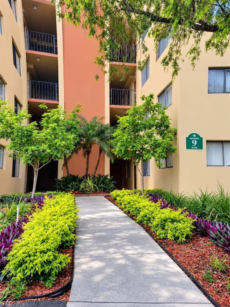 8760 SW 133rd Ave Rd # 103, Miami FL 33183