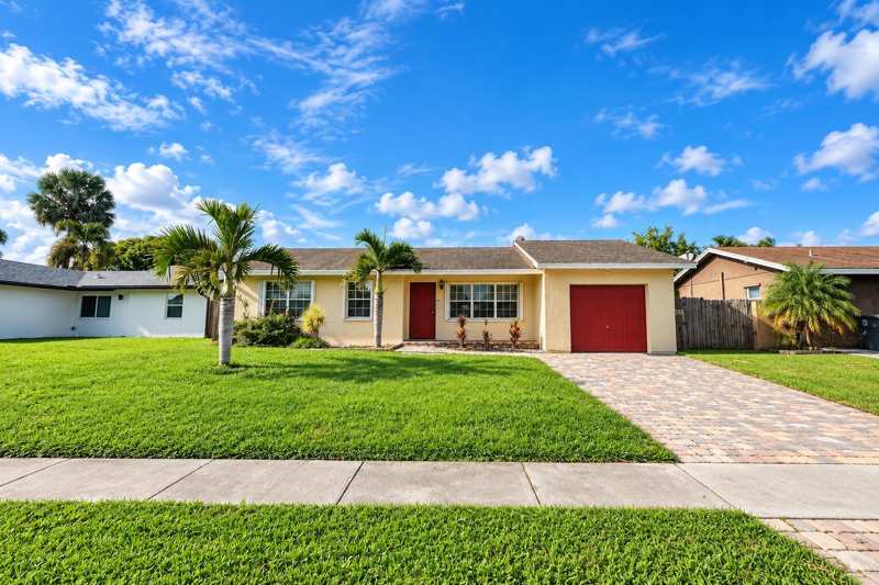 9135 SADDLECREEK Drive, Boca Raton FL 33496