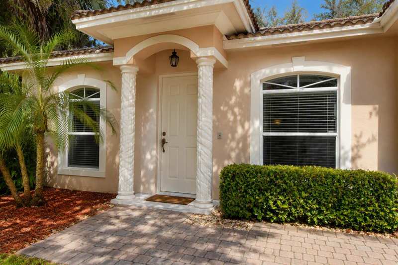 4653 Villas Santorini Drive, Lake Worth FL 33461