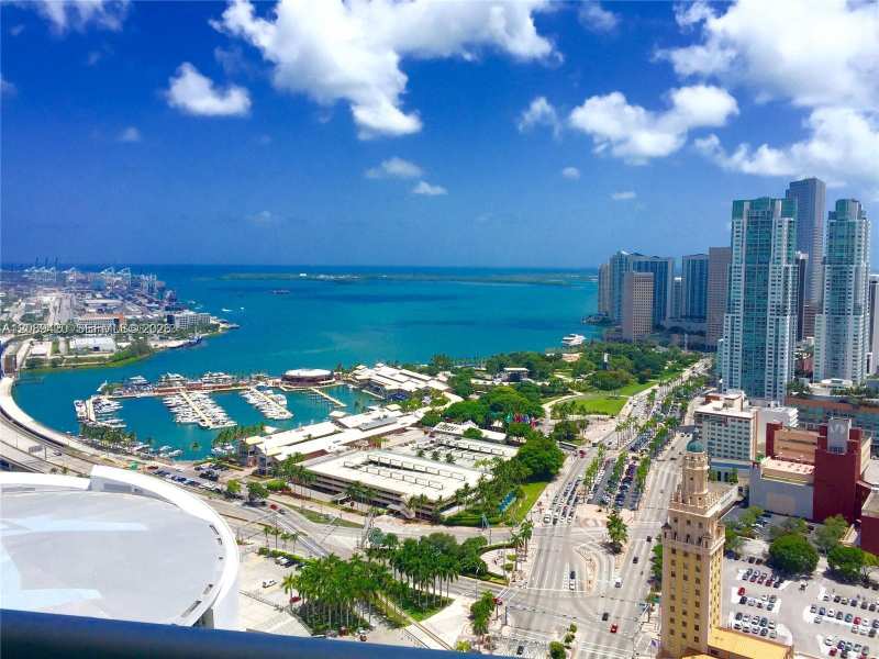 888 Biscayne Blvd # 3302, Miami FL 33132