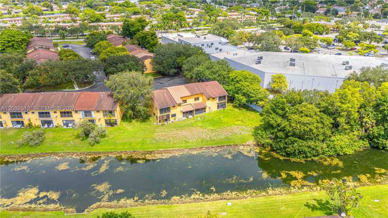9014 NW 45th Ct, Sunrise FL 33351