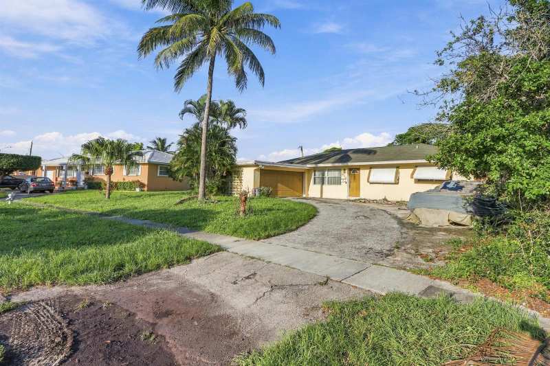 430 N Ware Drive, West Palm Beach FL 33409