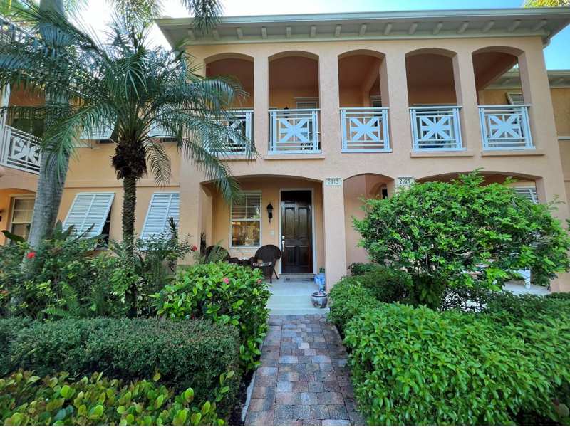 2913 E Community Drive, Jupiter FL 33458