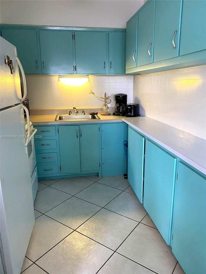 1000 SW 11 Ave # 20E, Hallandale Beach FL 33009