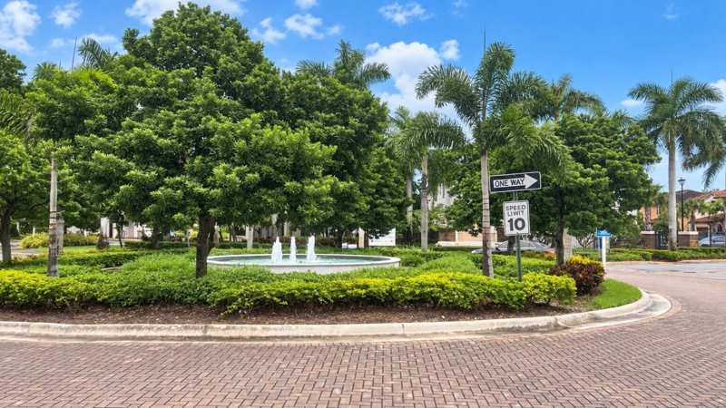 5454 NW 27th Street, Margate FL 33063