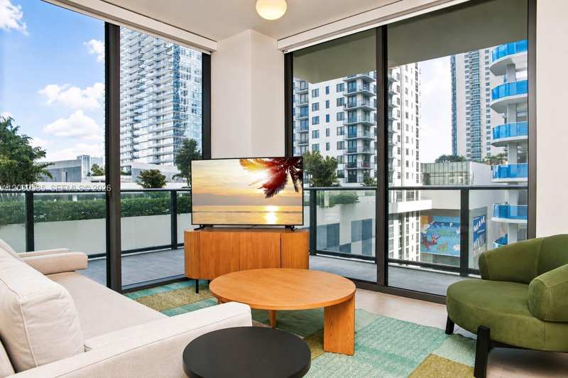 11 NE 6th Street # 1109, Miami FL 33132