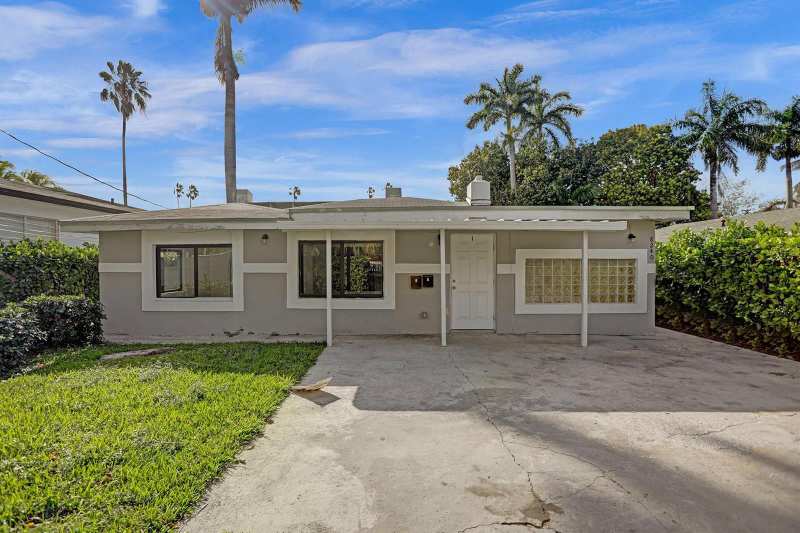 8240 NW 1st Place # 1, Miami FL 33150