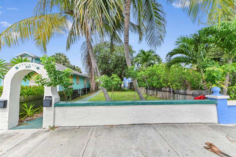 225 N M Street # 1, FL 33460