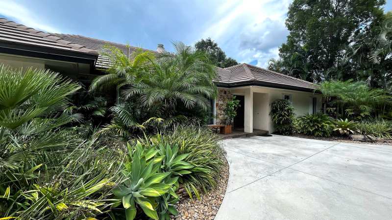 5125 WOODLAND LAKES Drive, Palm Beach Gardens FL 33418