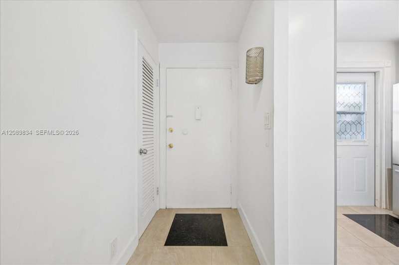 233 NE 14th Ave, Hallandale Beach FL 33009