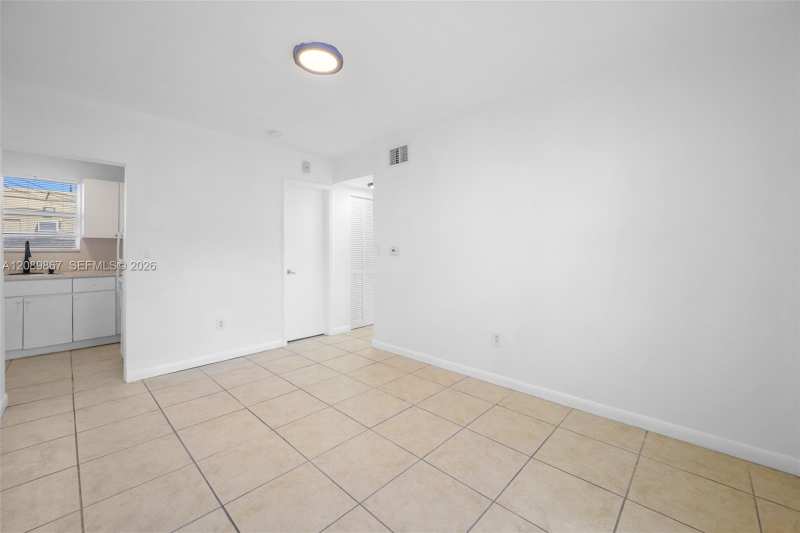 577 NE 82nd St # 15, Miami FL 33138